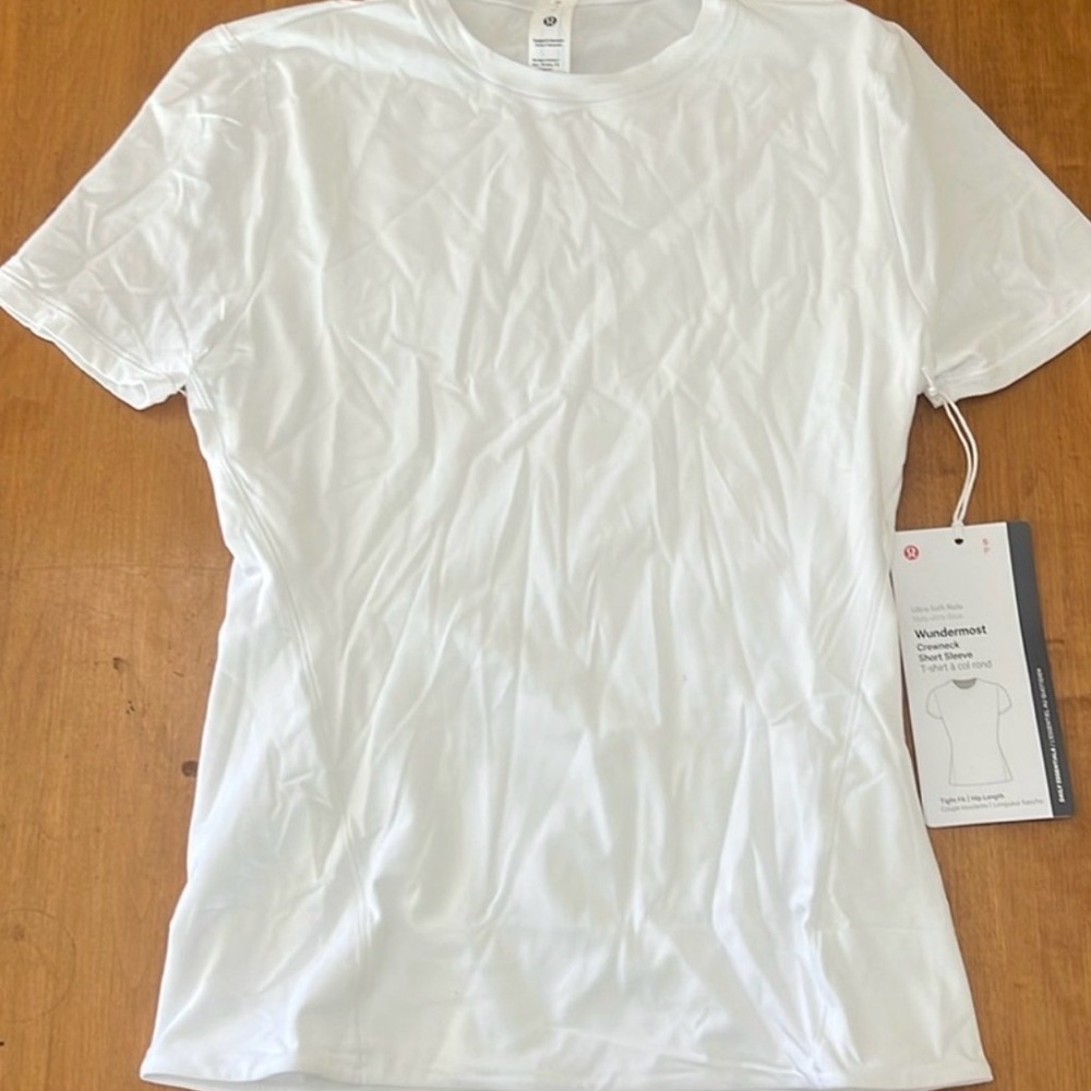 XS (runs small) lululemon White Crew Neck T-Shirt